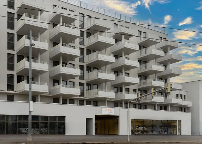 Oliver Pulse I With Self Check-in 4* Bécs